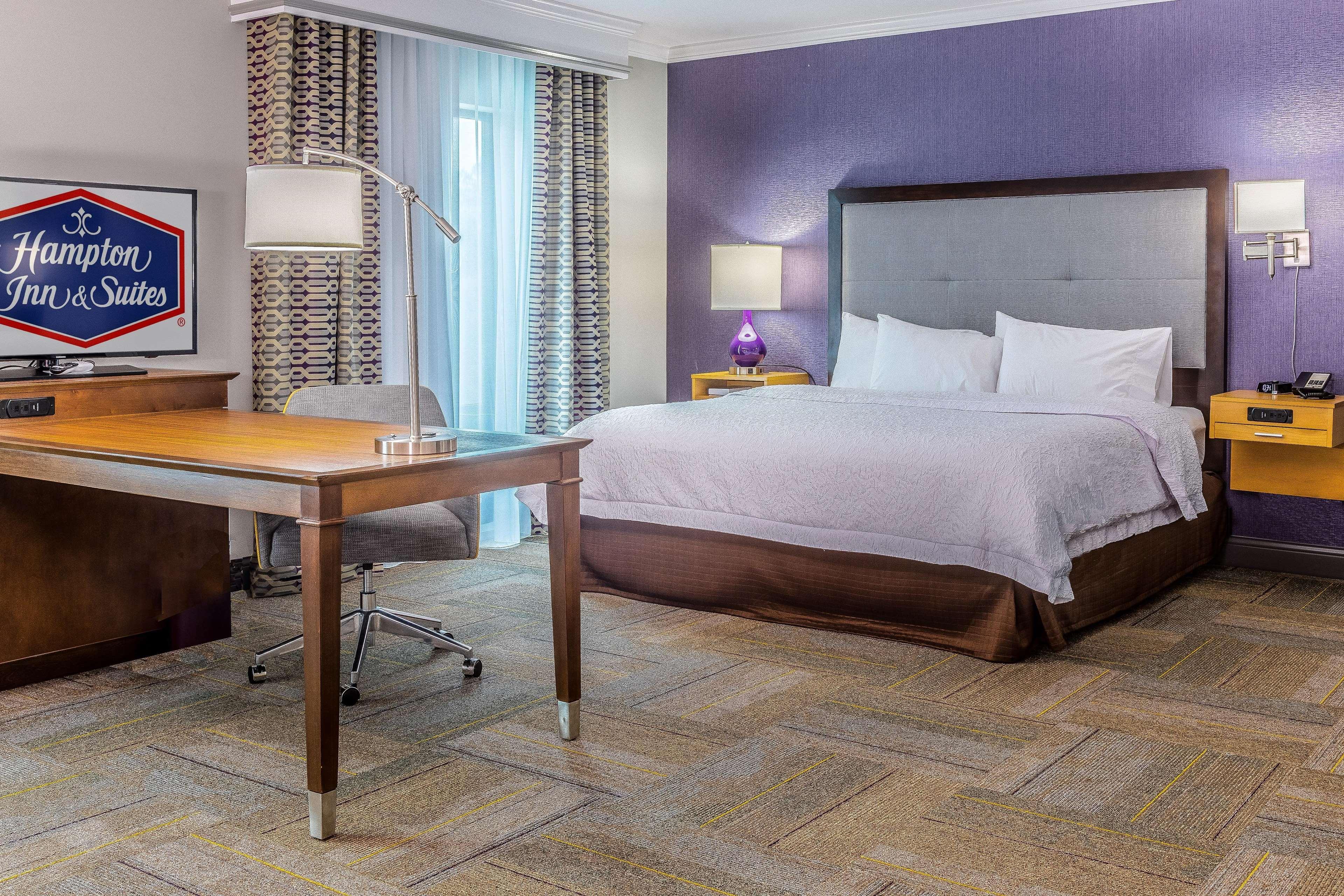 Hampton Inn & Suites Дублин Экстерьер фото