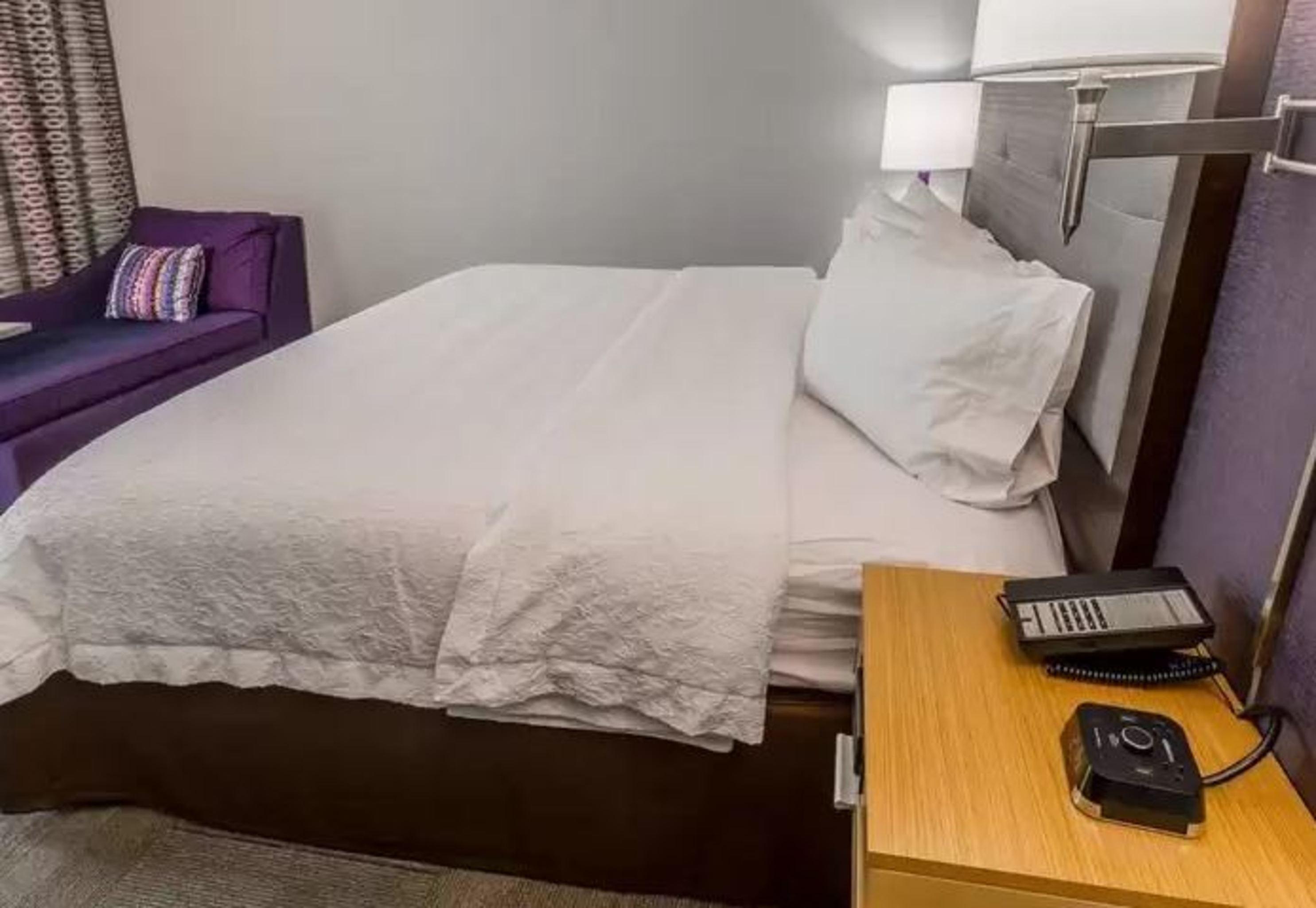 Hampton Inn & Suites Дублин Экстерьер фото